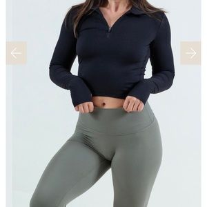 PARAGON SEDONA 1/4 ZIP CROP Black!